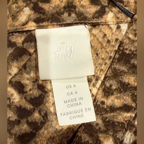 H&M Animal Print Tunic Blouse size 6 Oversized - Picture 2 of 2